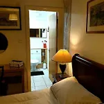 central en-suite room